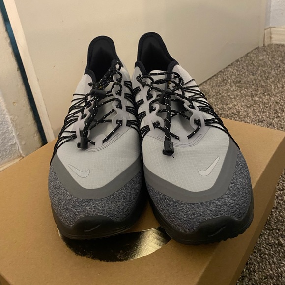 Nike Air Max - Picture 1 of 3